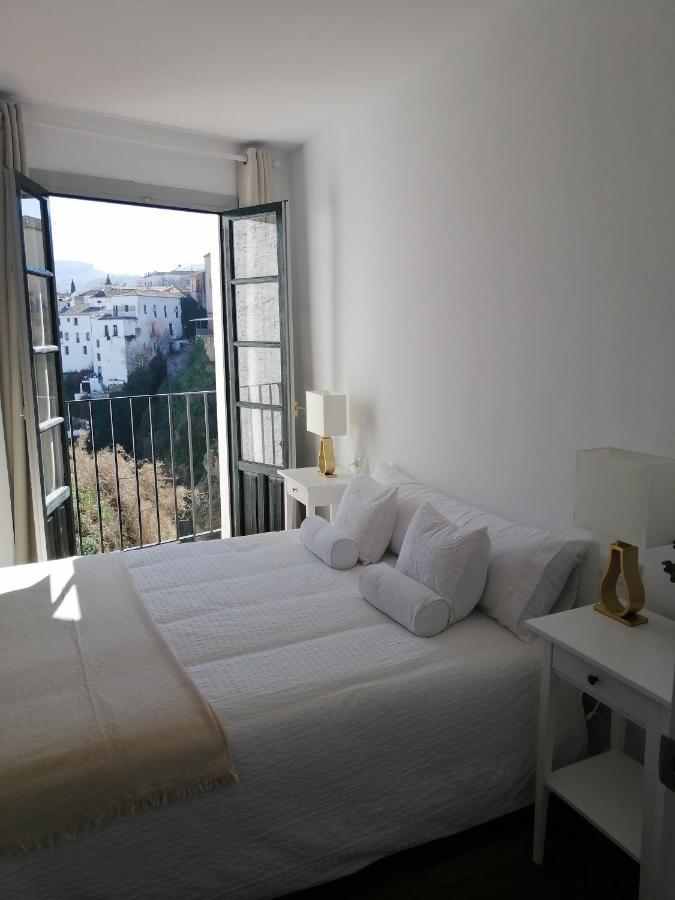 Apartment Singular