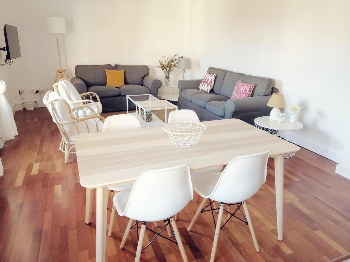 Apartment Singular