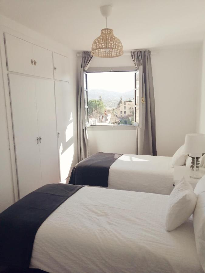 Singular Apartment *