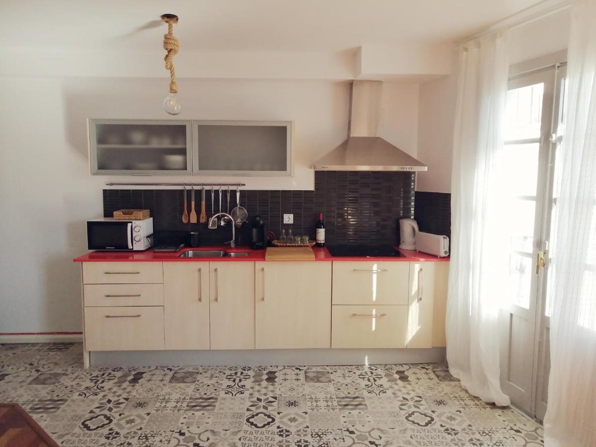 Singular Apartment *